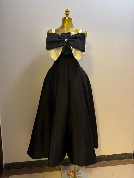 Shaila bow dress